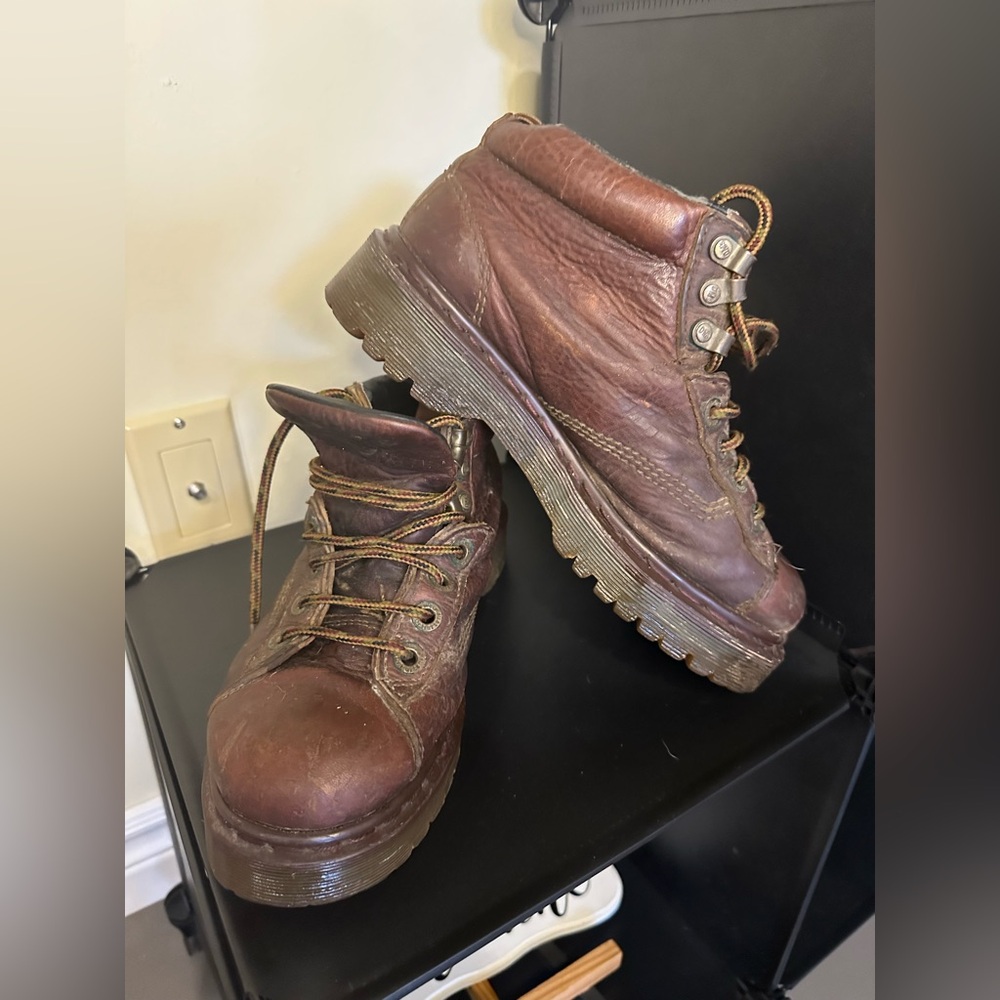 vintage Dr. Martens brown leather ankle boots